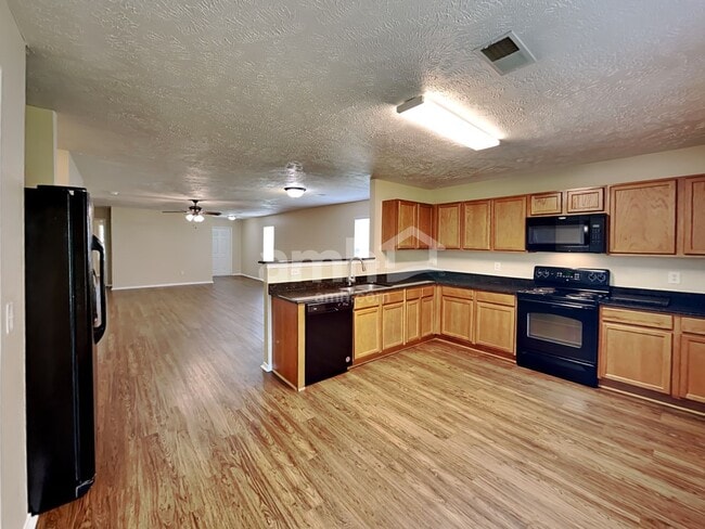Photo - 2727 Sutherland Dr