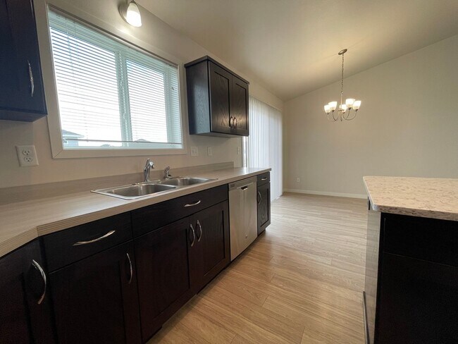 Photo - Spacious 4 bedroom, 3 bath Single Family Home located in West Fargo!