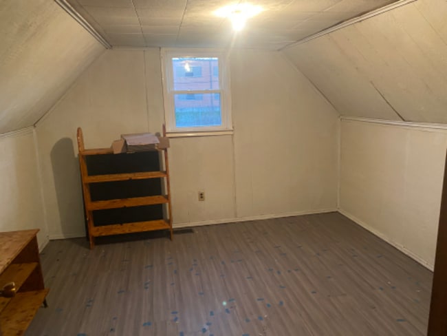 Photo - 3740 W 2nd St