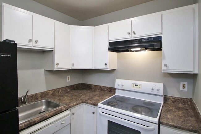 Photo - 1368 Bradley Dr