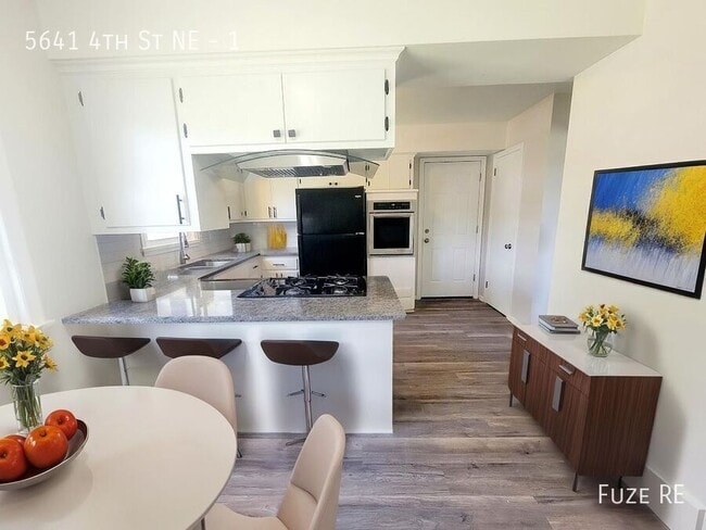 Photo - 5641 4th St NE Unit 1