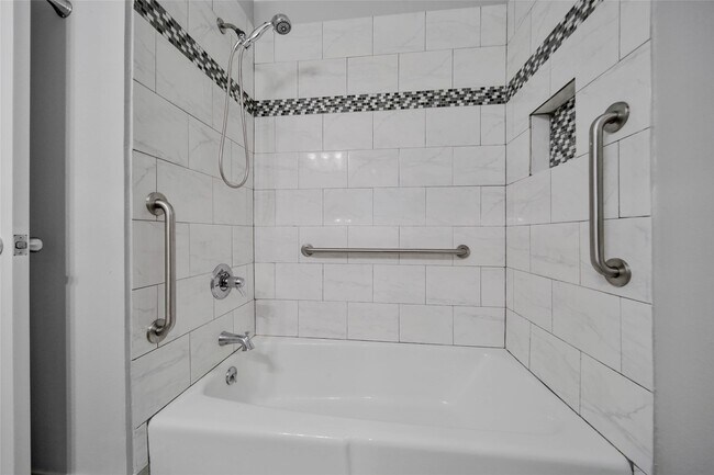 Photo - 1067 Lehman St