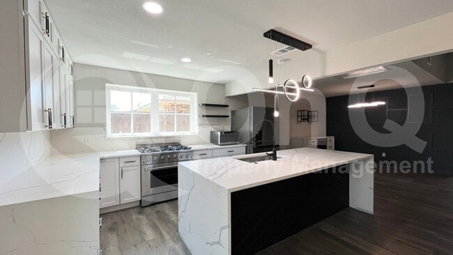 Photo - 1520 Armstrong Dr