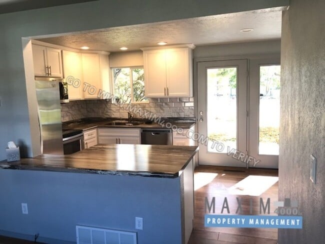 Photo - 121 Orchard Ave