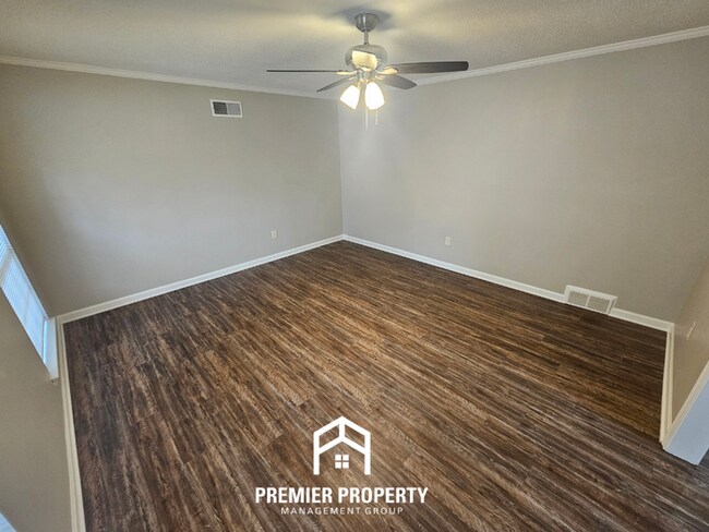 Photo - 5740 Fox Bend Ave