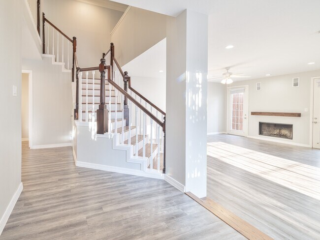 Photo - 12929 Kingsbridge Ln