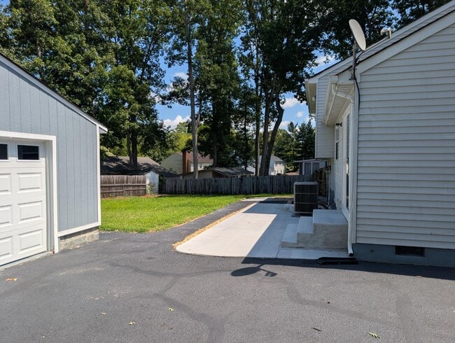 Photo - 9310 Coleson Rd