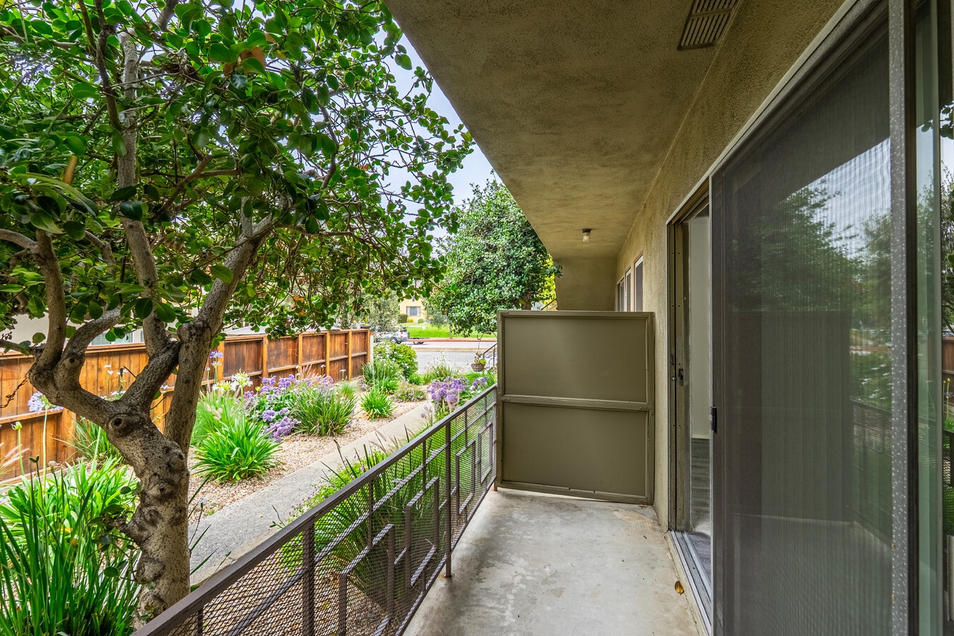 Photo - 1207 Huntington