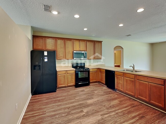 Photo - 711 Red Cedar Ct