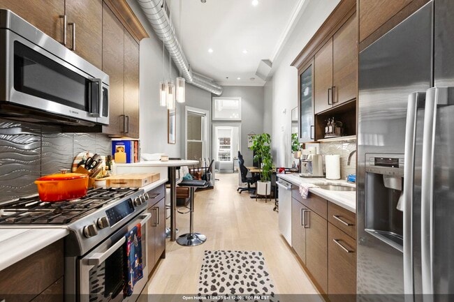 Building Photo - 313 Washington St Unit 6