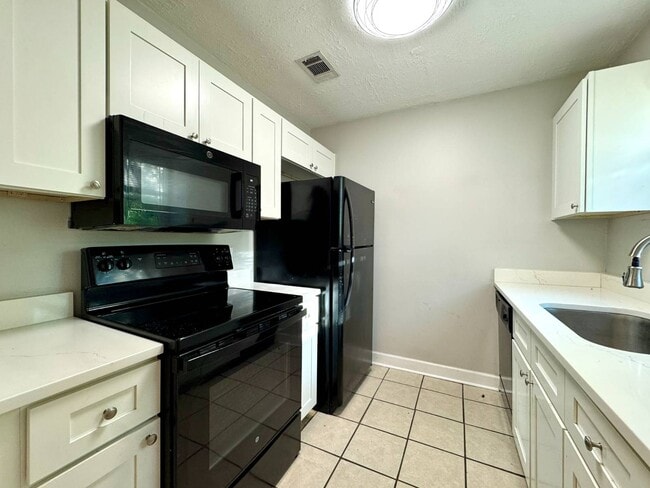 Photo - 2509 W 10th St