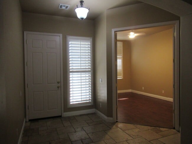 Photo - 4 Bedroom Home in Gilbert