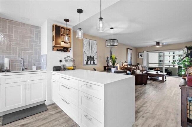 Photo - 1630 N Ocean Blvd Unidad 812