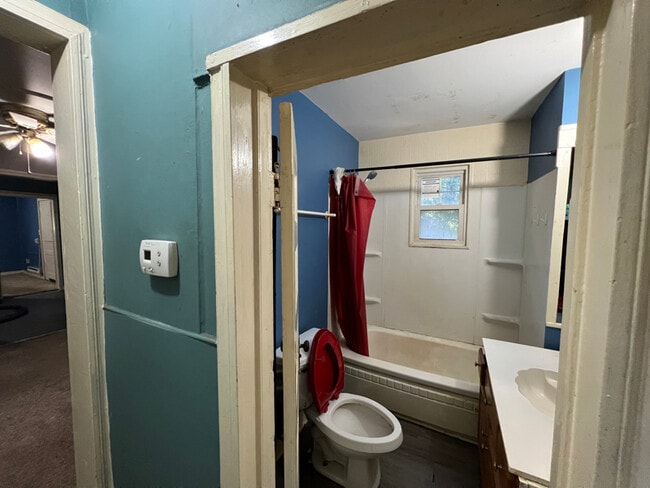 Photo - 706 Violet St