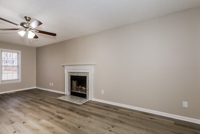 Photo - 124 Hocutt Dr