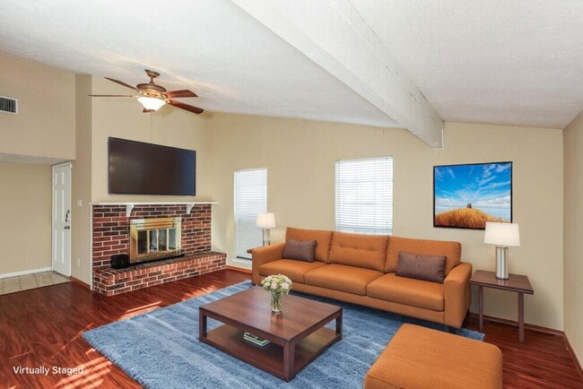 Photo - 1913 Sandra Ln