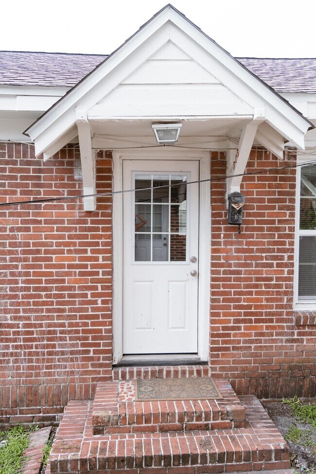 Photo - 515 N Monroe St