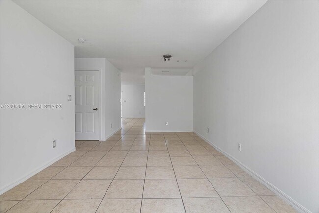 Photo - 330 SW 2nd Ave