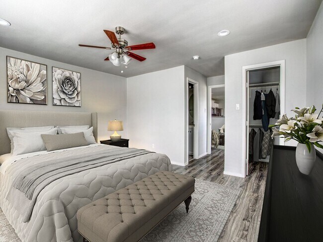 Photo - 2204-2212 W Rosedale St S Unidad 2204