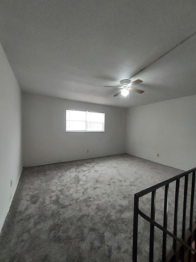 Photo - 187 Buckingham St Unit A