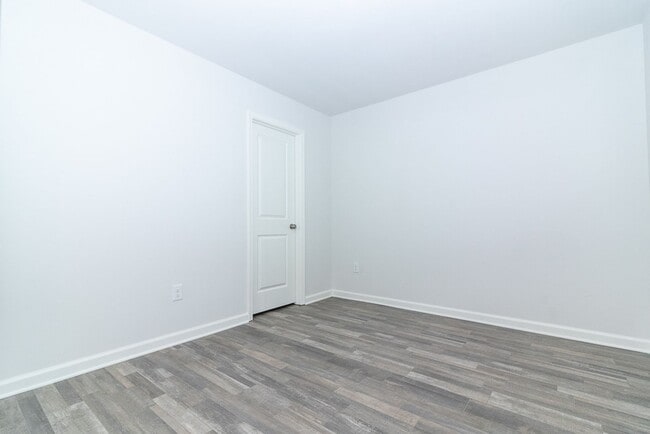 Photo - 136 Elegance Wy