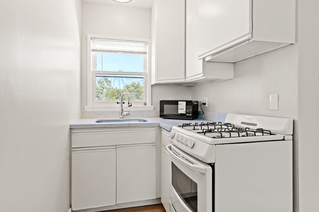 Photo - Charming San Leandro Duplex: 2 Bed w/ In-unit Laundry & Off-street Parking Unit 170 (Rear Upper)