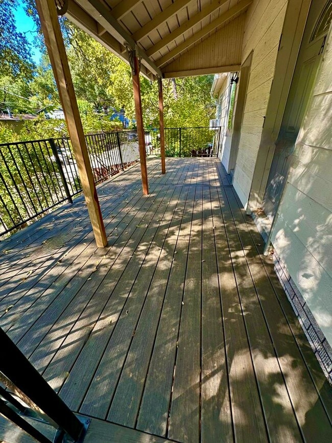 Photo - 326 Chamberlain Ave