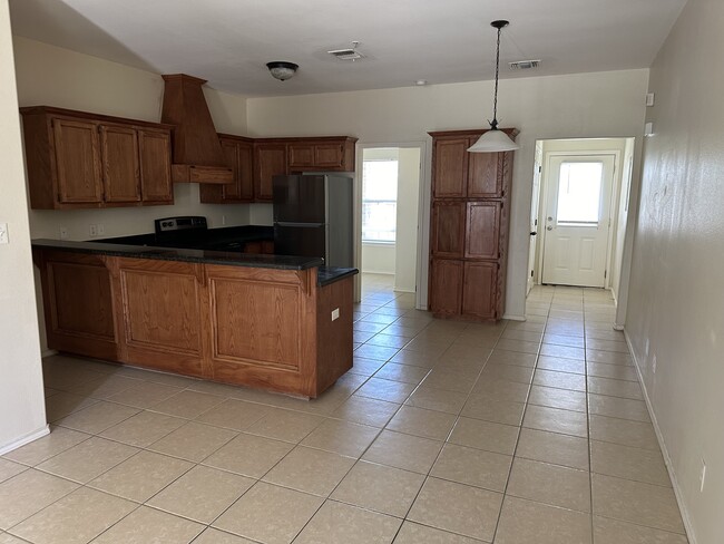 Photo - 1600 Omni Ave Unit 2