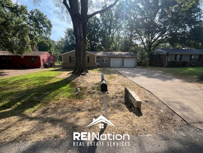 Photo - HOT LISTING! 3BR/1.5BA Memphis Gem | Hardwoods & Fenced Yard | 2-Car Garage!