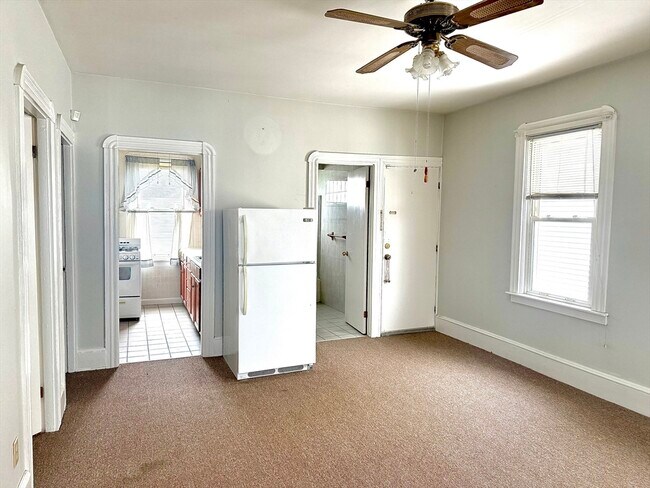 87 Hathaway St Unit 3