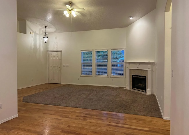 Photo - 2244 Hickory Wy N