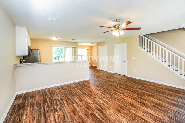 Photo - 1571 N Whitney St