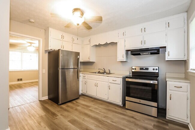 Photo - 627 Grayson Pkwy