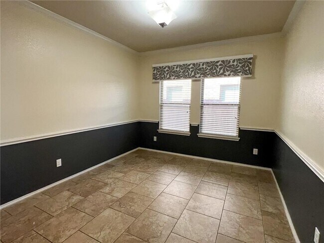 Photo - 326 Briar Park Dr