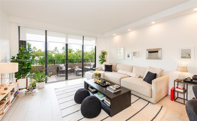Building Photo - 151 Crandon Blvd Unit 241