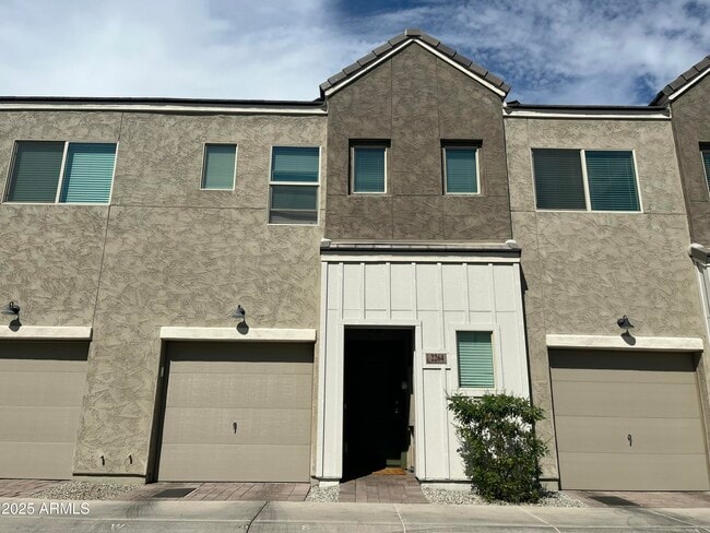 Photo - 2264 W Laurie Ln Townhome