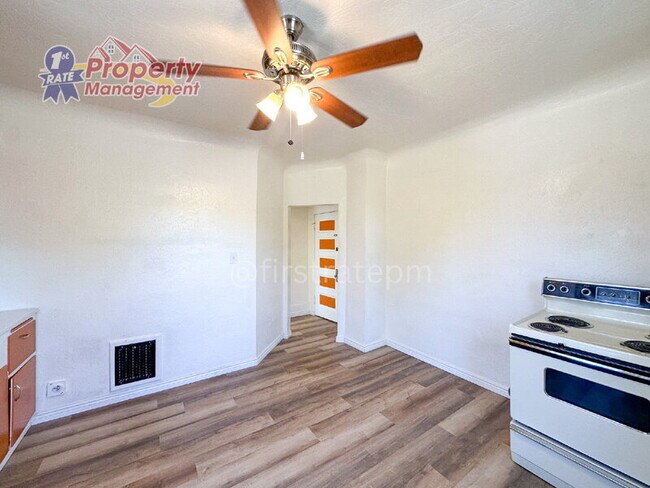 Photo - 1816 W State St Unidad #3