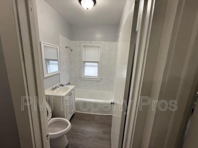 Photo - 3225 N 27th St