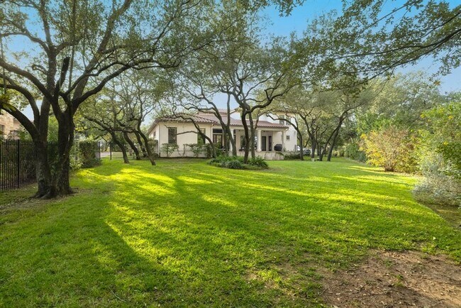 Photo - 4720 Rockcliff Rd