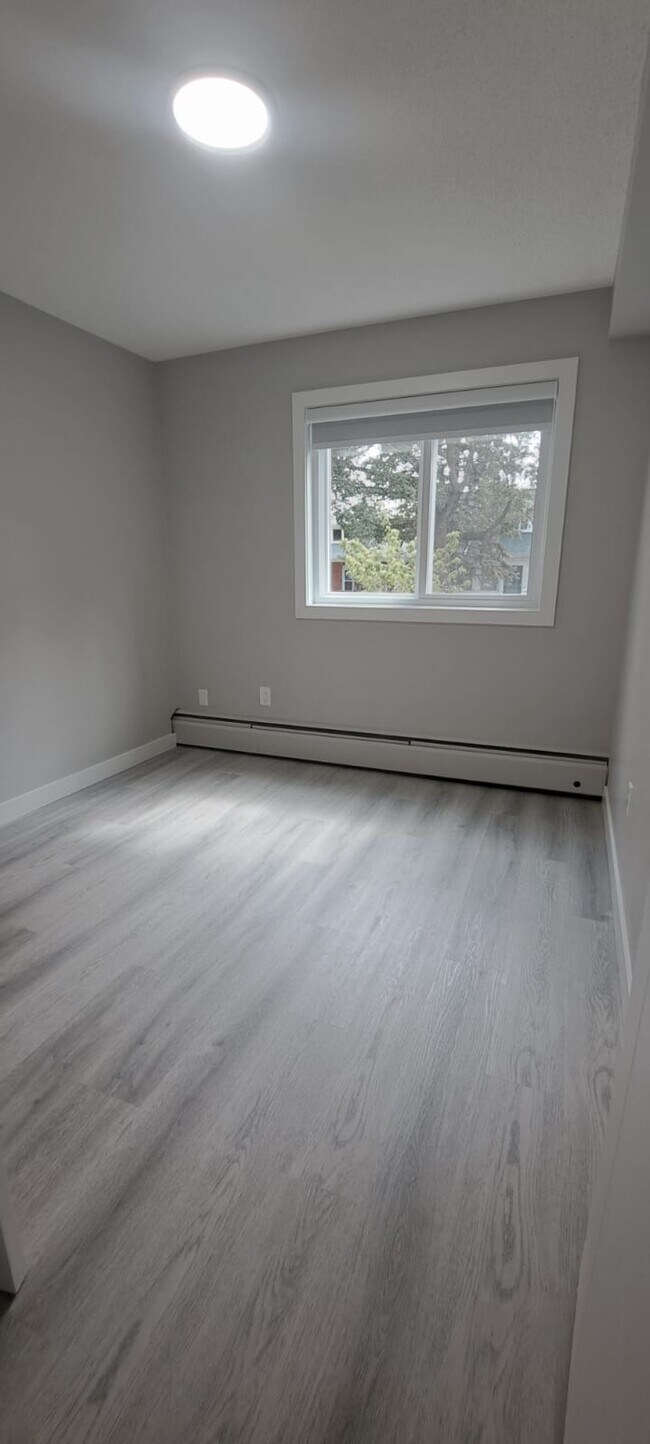 Photo - 9938-88 88 Ave NW Unit 7