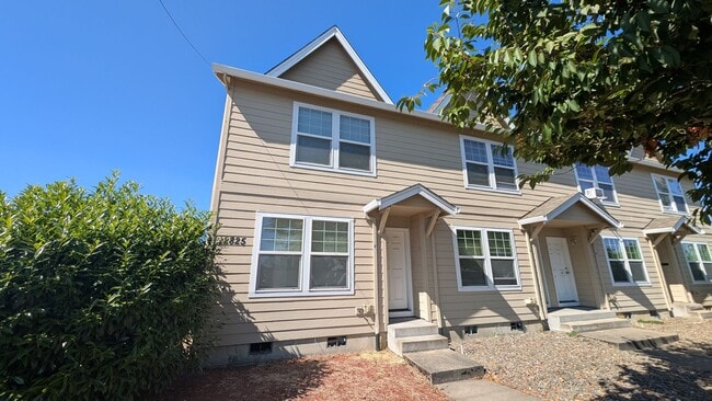 End unit Townhouse in Forest Grove - End unit Townhouse in Forest Grove