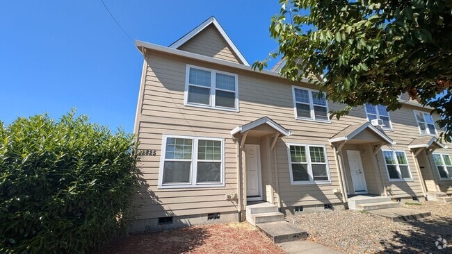 Building Photo - End unit Townhouse in Forest Grove
