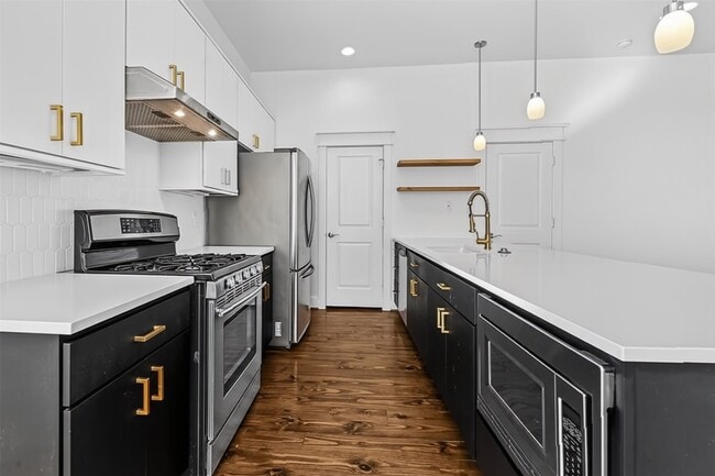Photo - 205 Riley Ln