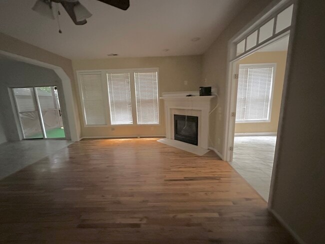 Photo - 3409 Sunbright Ln