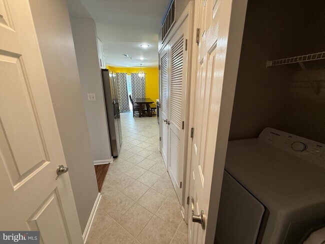 Photo - 2051 Astilbe Way