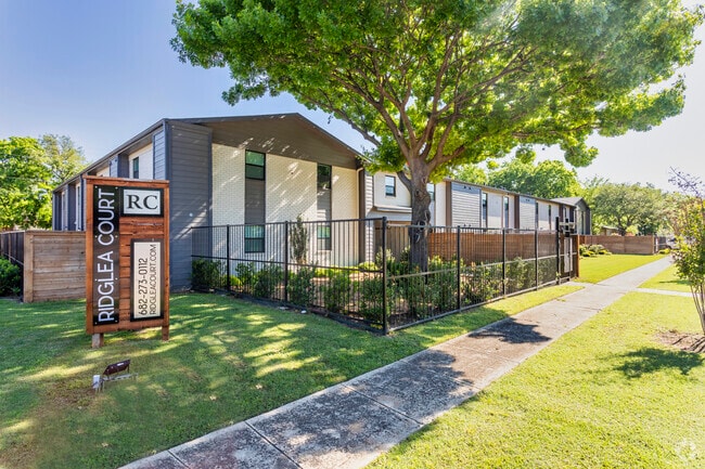 Building Photo - Ridglea Court Apartments