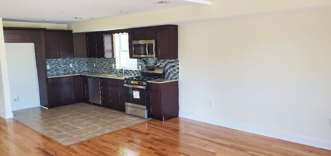 Photo - 307 Irvine Turner Blvd Unit 2