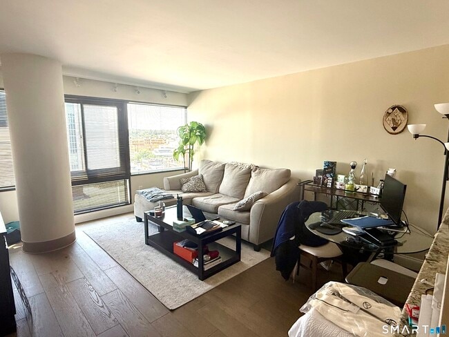 Photo - 127 Greyrock Pl Unidad 1207