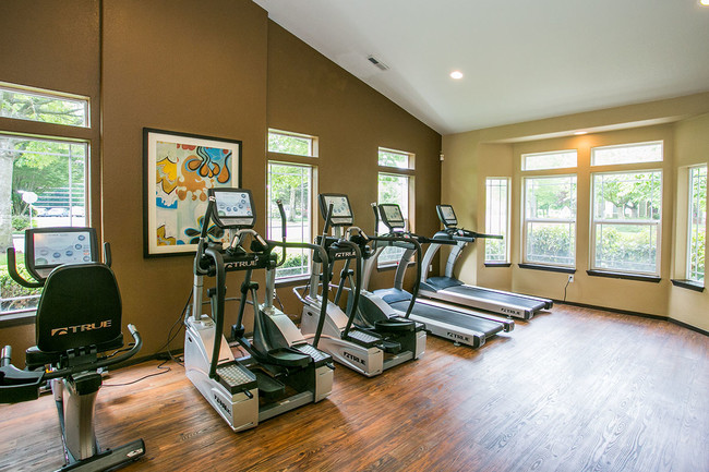 Fitness Center - The Park at Mill Plain Apartments