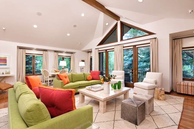 Building Photo - 207 N 2nd St